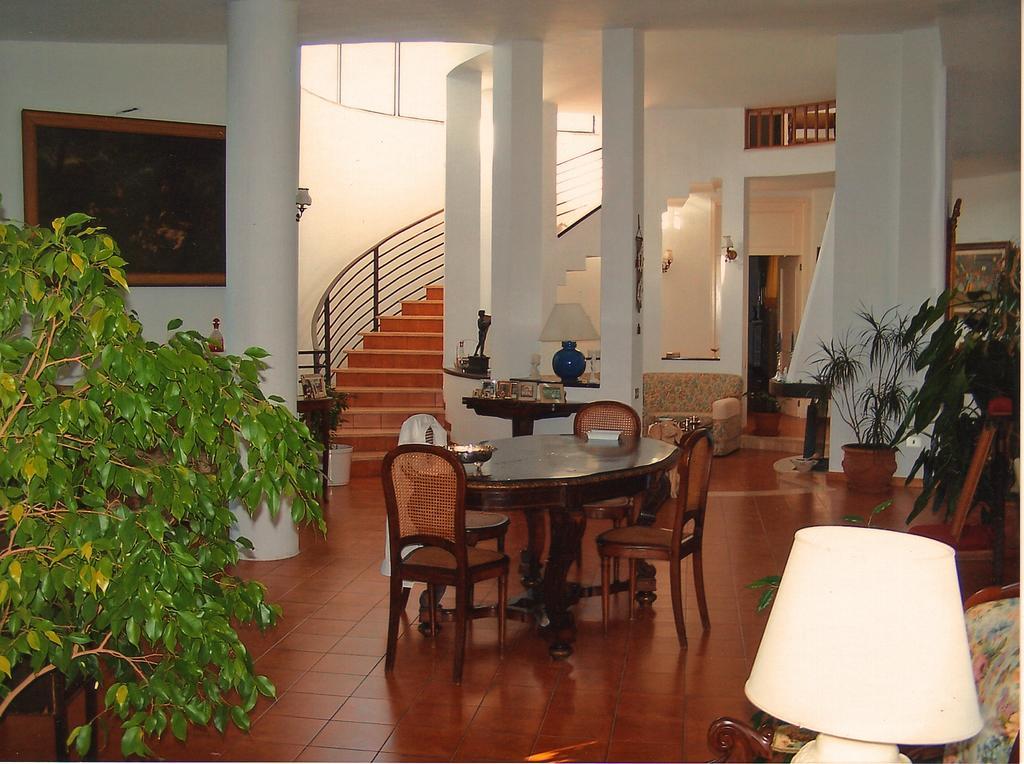 B&B Villa Napoli Battipaglia Eksteriør billede